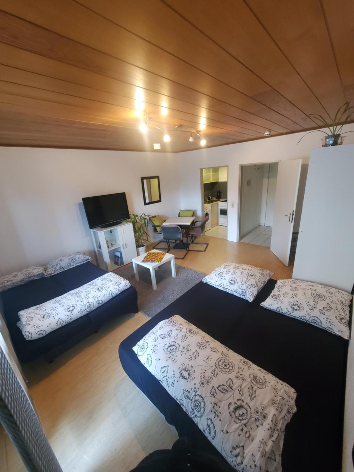 Einzimmerwohnungmit Grossem Balkon Mietersheim Exteriér fotografie