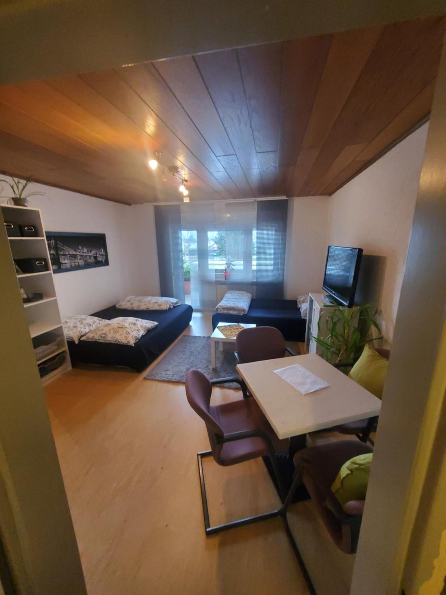 Einzimmerwohnungmit Grossem Balkon Mietersheim Exteriér fotografie