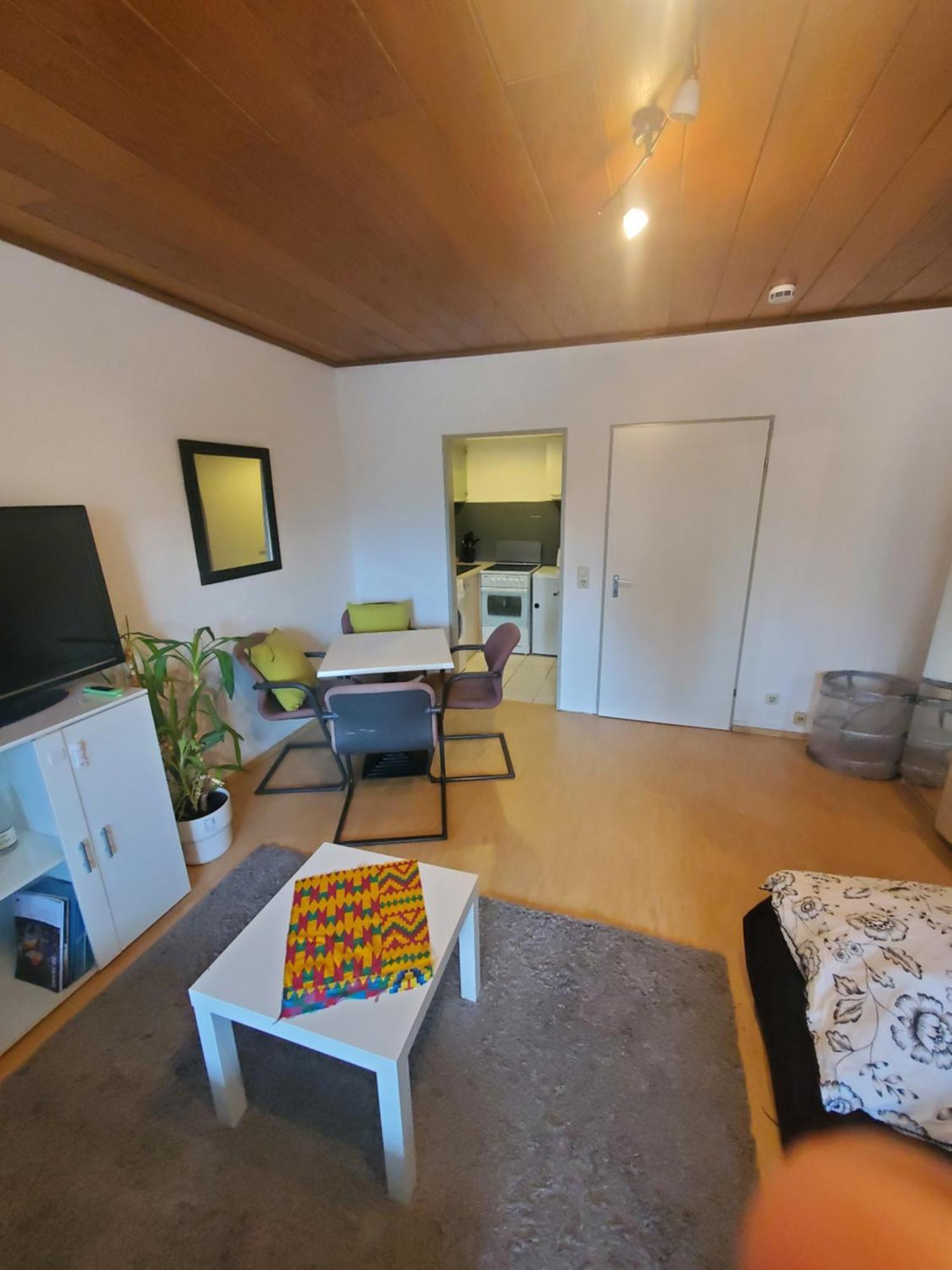Einzimmerwohnungmit Grossem Balkon Mietersheim Exteriér fotografie